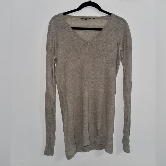 Vince Linen V-Neck Sweater with Side Slit - Size Large - Picture 1 of 3